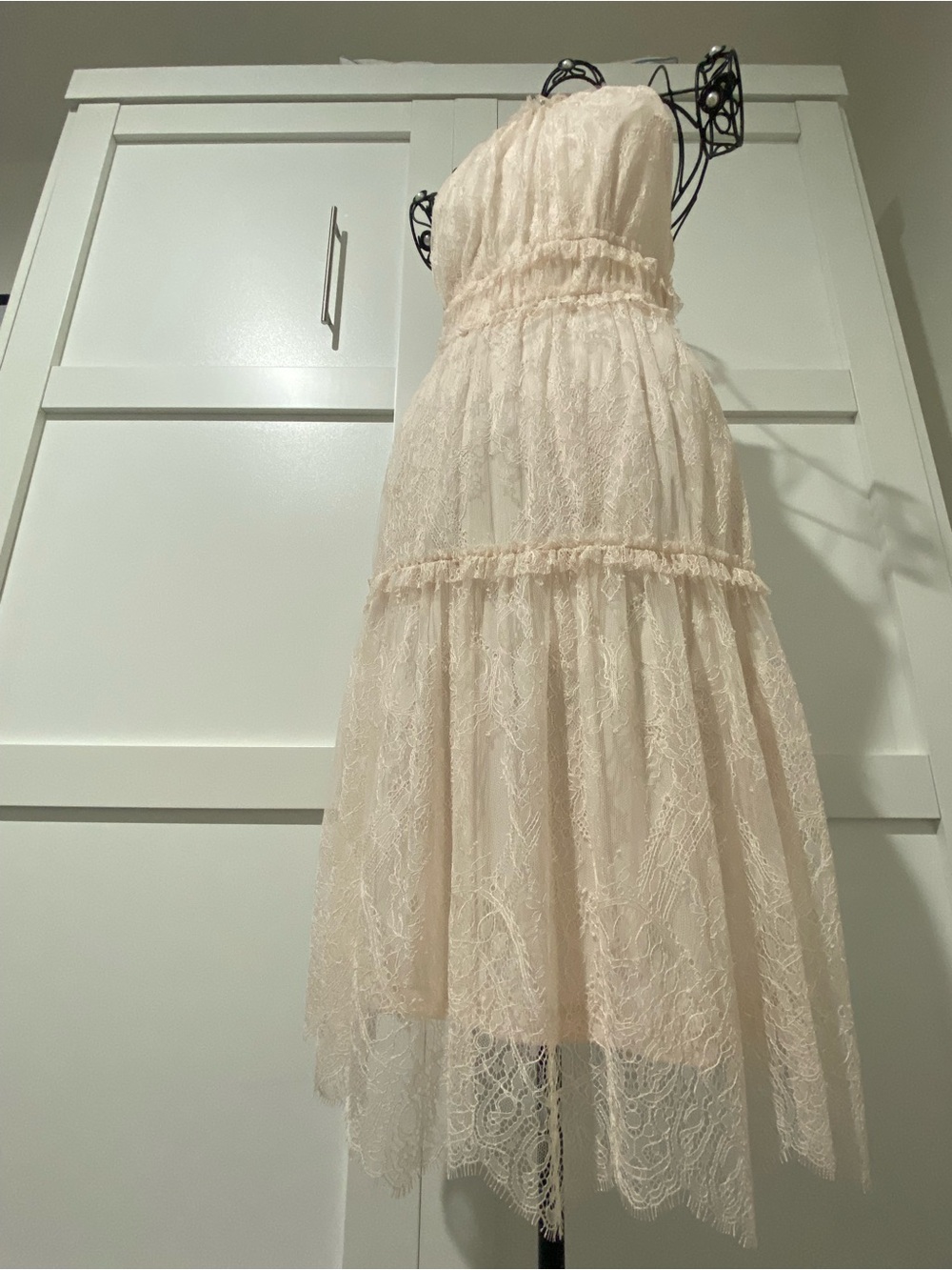 Calvin Klein Cream Lace Tiered Formal Dress